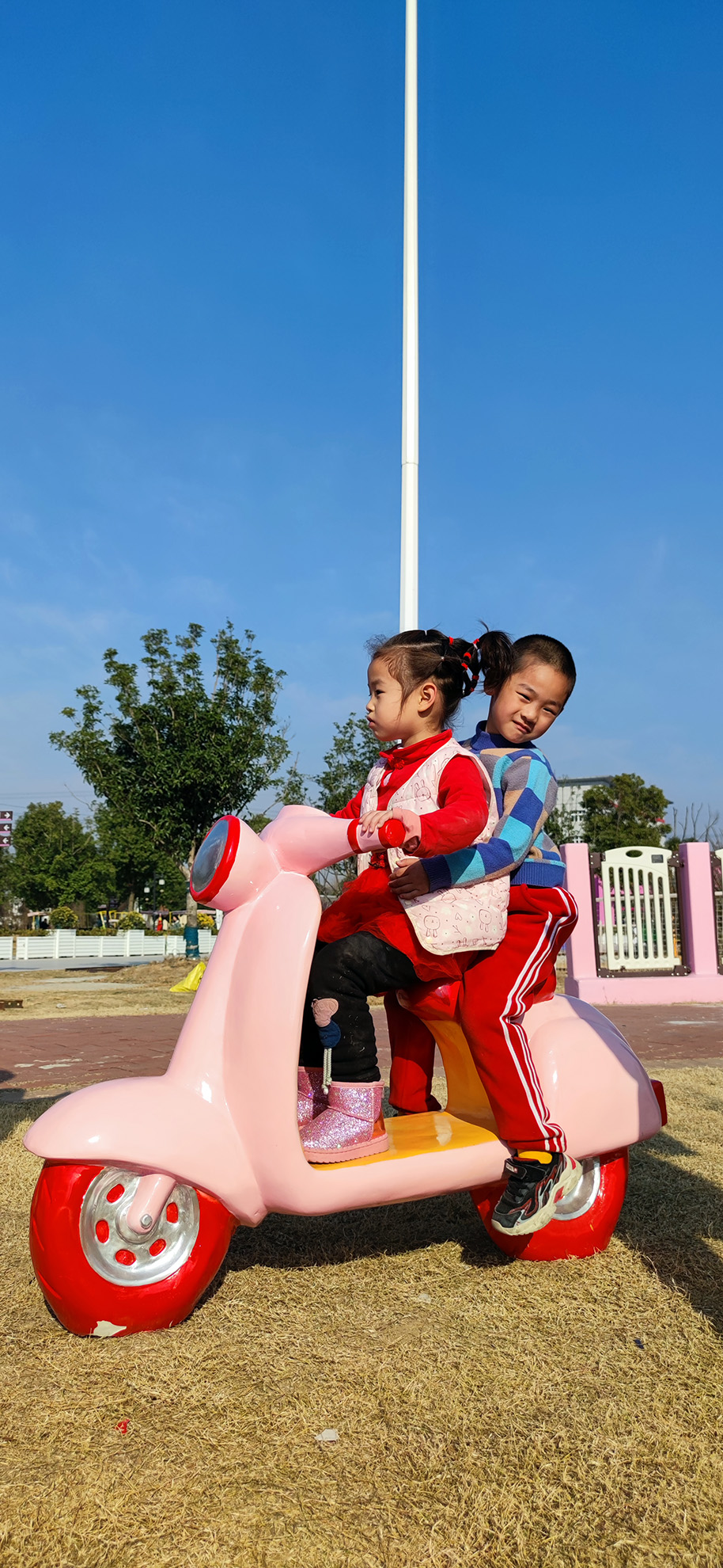 骑电动车 骑电动车